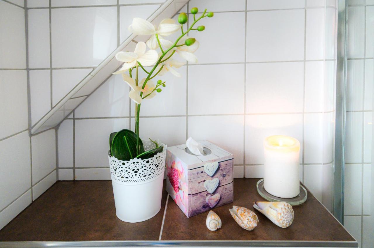 Annas Oase Apartment Meckenheim  ภายนอก รูปภาพ