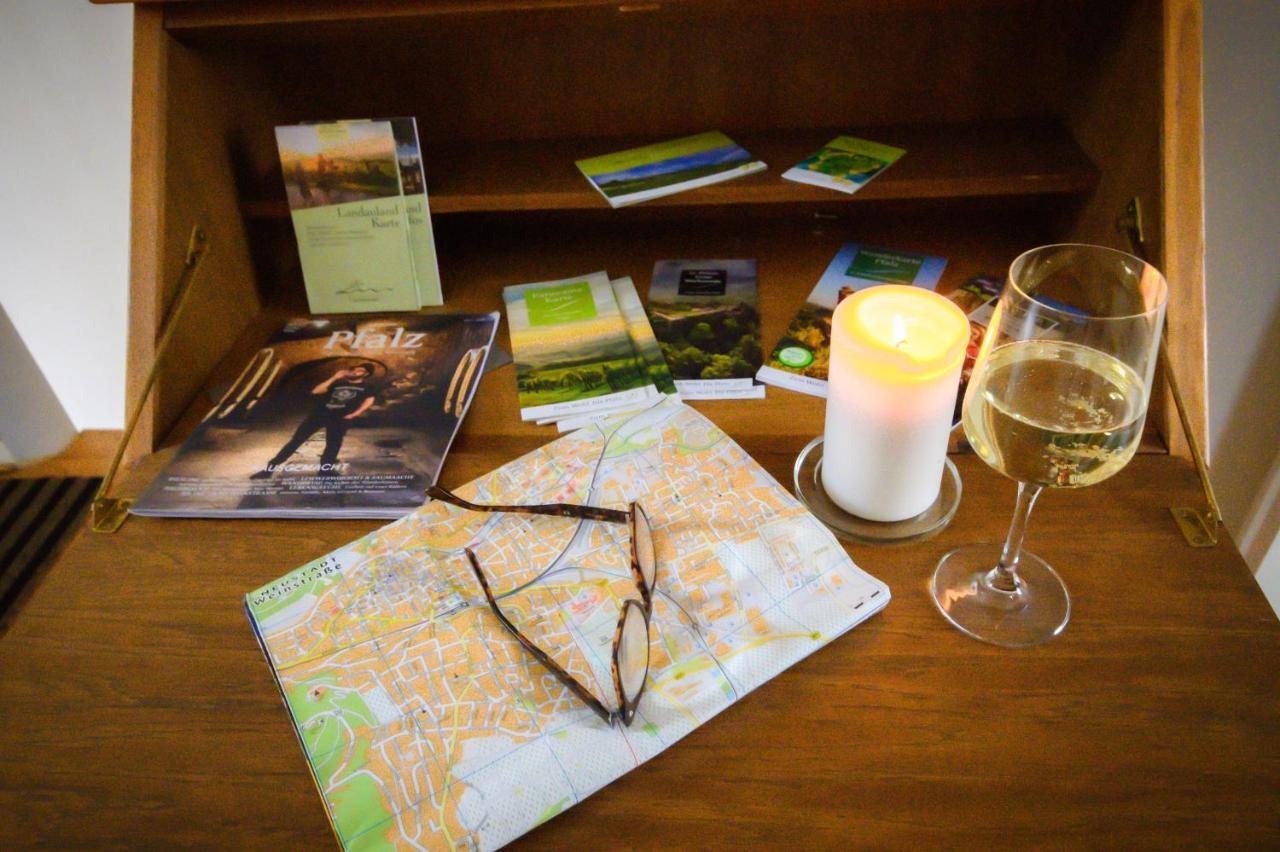Annas Oase Apartment Meckenheim  ภายนอก รูปภาพ